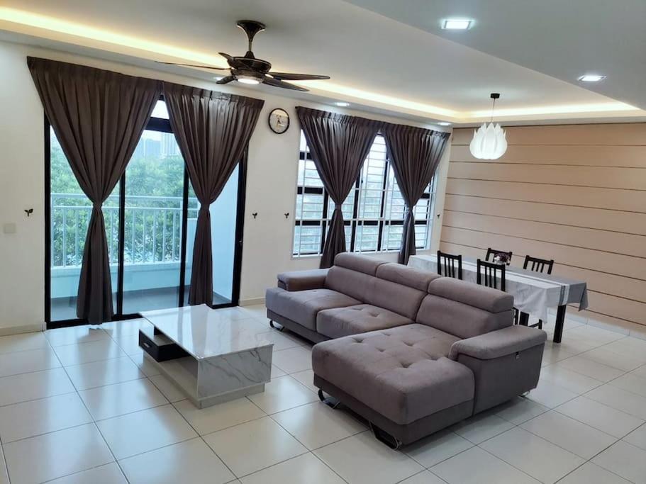 Skyview Apartment Johor Bahru